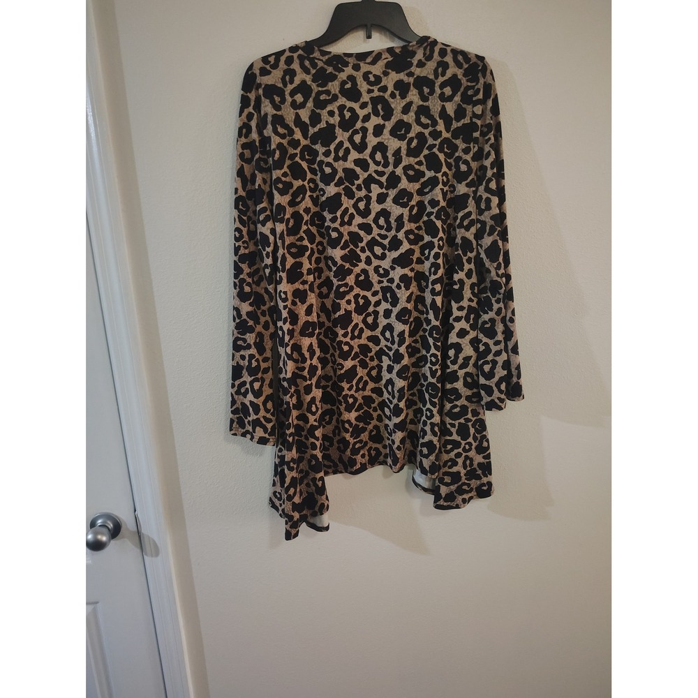 Lildy Printed Handkerchief Hem Tunic Leopard Animal Print V-Neck Bell Sleeve - Picture 3 of 3